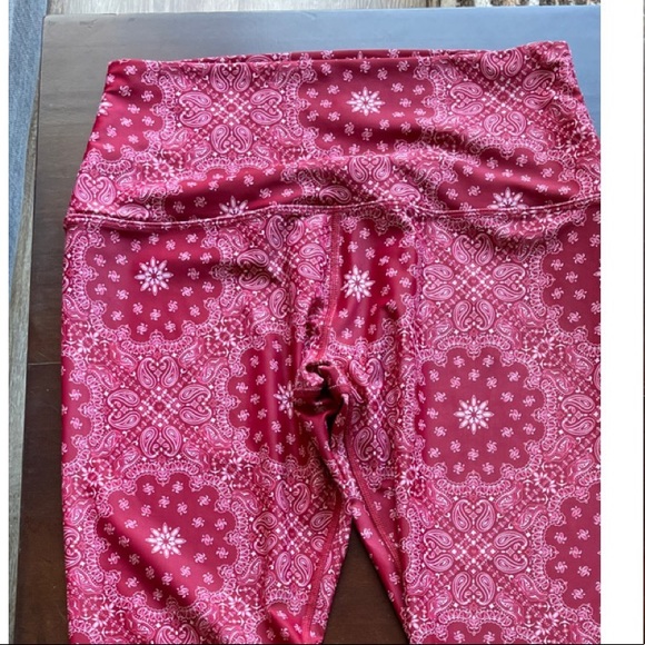 Lorna Jane Pants - Lorna Jane Red and White Patterned Tights